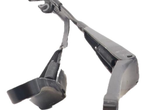 Used Front windshield wiper arm Front windshield wiper arm 39527680 39527680