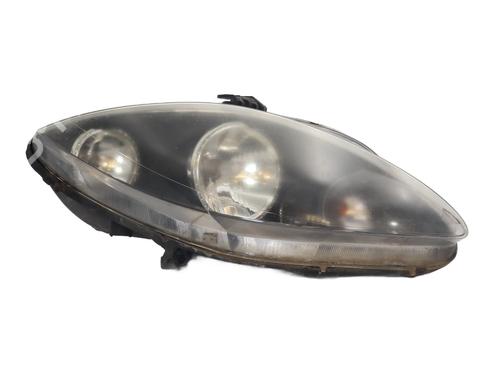 Used Right headlight SEAT LEON (1P1) 1.9 TDI (105 hp) 31136248