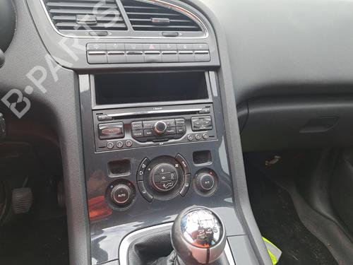 Right front seat PEUGEOT 5008 (0U_, 0E_) 1.6 HDi | BP31612424C16 