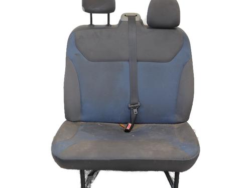 sde-hjre-fortil-renault-trafic-ii-van-fl-2001-34500922 main image