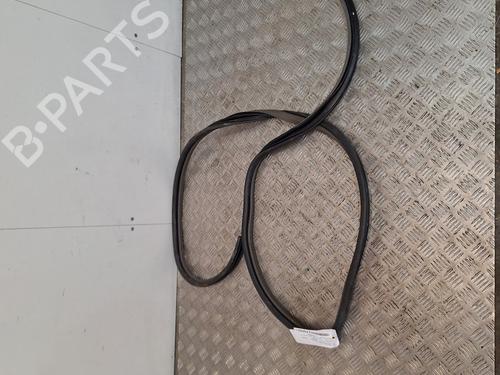 Used Rubber door seal CHRYSLER PT CRUISER (PT_) 2.2 CRD (121 hp) 32355264