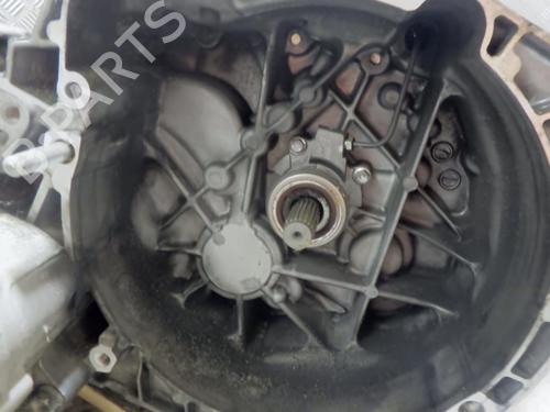 Used Gearbox Gearbox SUZUKI SX4 (EY, GY) 2.0 DDiS 4x4 (RW420D) (135 hp) 24253861 24253861