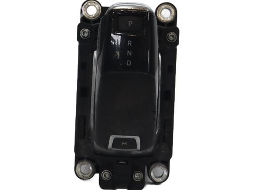 Used Gear lever Gear lever PEUGEOT 3008 II SUV (MC_, MR_, MJ_, M4_) 1.2 THP/ PureTech 130 (MRHNSM, MRHNSU, MRHNSJ, MRHNYW,... (131 hp) 32189384 32189384