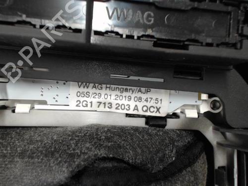 Used Shift knob Shift knob VW POLO VI (AW1, BZ1, AE1) 1.6 TDI (95 hp) 24257662 24257662