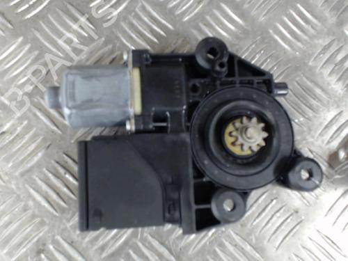 Used Right rear window motor Right rear window motor RENAULT SCÉNIC III (JZ0/1_) 1.5 dCi (JZ02, JZ0R) (95 hp) 24261442 24261442