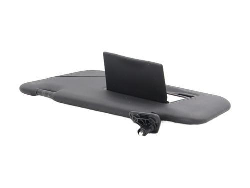 left-sun-visor-nissan-juke-f16_-2019-33414070 main image