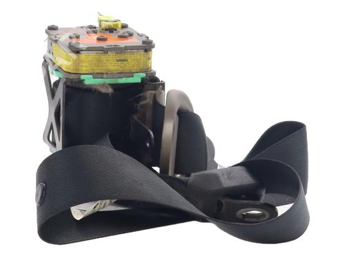 Used Front right seatbelt Front right seatbelt TOYOTA YARIS (_P9_) 1.4 D-4D (NLP90_, NLP90R) (90 hp) 32299715 32299715