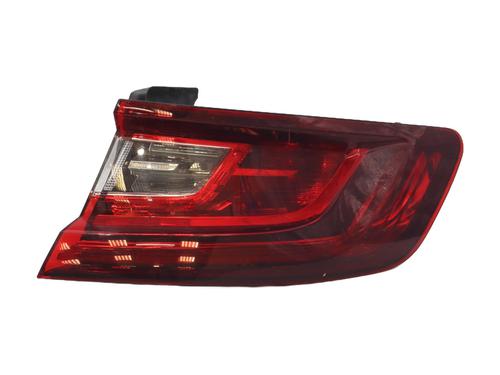 right-taillight-renault-megane-iv-hatchback-b9amn_-2015-32209666 main image