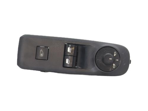 Fensterheberschalter links vorne für OPEL COMBO Box Body/MPV (K9) 1.5 D (102 hp) 33176422