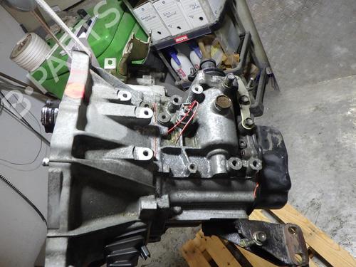 Used Gearbox Gearbox TOYOTA YARIS (_P1_) 1.3 (NCP10, SCP12_) (86 hp) 24254868 24254868