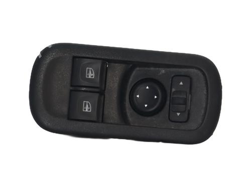 Venstre fortil elrude kontakt RENAULT MASTER III Van (FV) 2.3 dCi 135 FWD (FV0N, FV08, FV06, FV00, FV1S) (136 hp) 31757320