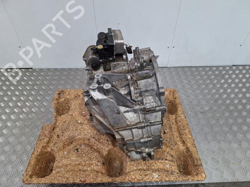 Used Gearbox MERCEDES-BENZ GLA-CLASS (X156) GLA 200 CDI / d (156.908) (136 hp) 30881965