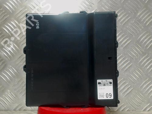 Used Control unit TOYOTA COROLLA Hatchback (_E21_, _EA1_, _EH1_) 1.8 Hybrid (ZWE211, ZWE219) (122 hp) 24255383