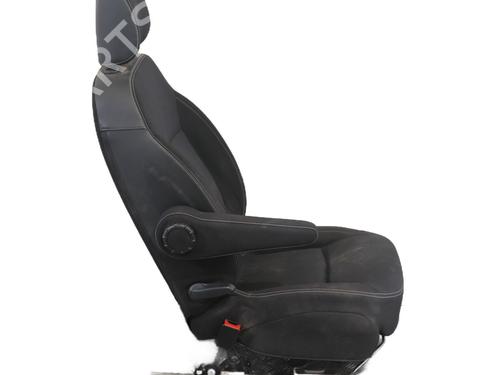 left-front-seat-renault-trafic-iii-van-fg_-2014-33162530 main image