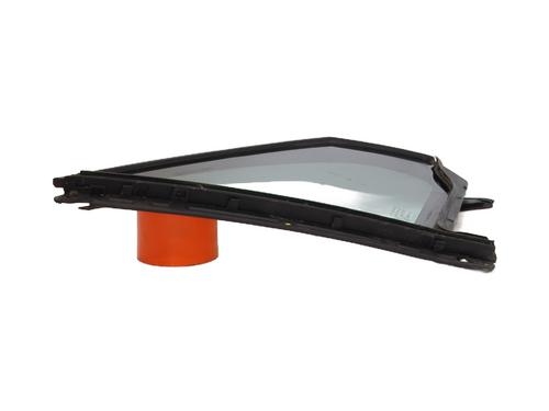Vidro triangular frente direito Vidro triangular frente direito PEUGEOT 208 I (CA_, CC_) 1.2 VTI 82 (82 hp) 33849332 33849332