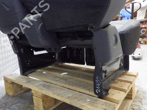 Right front seat RENAULT TRAFIC III Van (FG_) 1.6 dCi 140 (FGMA, FGMC) | BP24257242C16 - Image 3