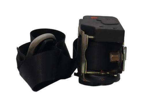 Ceinture de sécurité avant gauche VW POLO (6N2) 1.4 16V (75 hp) 31317850