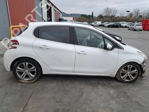 Right taillight PEUGEOT 208 I (CA_, CC_) 1.6 HDi | BP32146025C35 