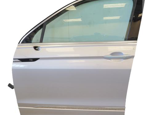 Used Left front door Left front door 36862272 36862272