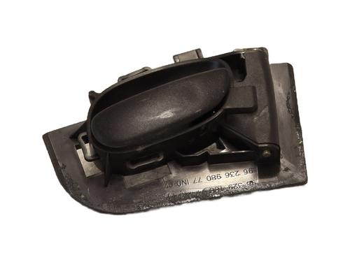 Højre fortil invendig håndtag PEUGEOT 206 Hatchback (2A/C) 1.4 i (75 hp) 27359796