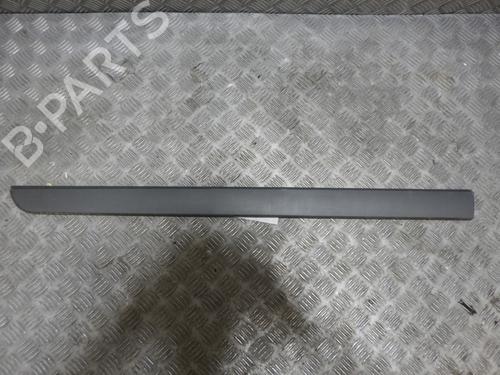 Used Door moulding trim RENAULT SCÉNIC II (JM0/1_) 1.5 dCi (JM1E, JM16) (106 hp) 27363399