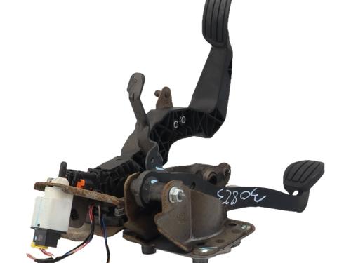 Used Pedal Pedal PEUGEOT 208 II (UB_, UP_, UW_, UJ_) 1.5 BlueHDI 100 (102 hp) 40451217 40451217
