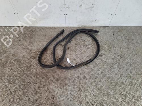 Used Rubber door seal Rubber door seal RENAULT TWINGO II (CN0_) 1.6 RS (CN0N, CN0R, CN0S) (133 hp) 33714653 33714653