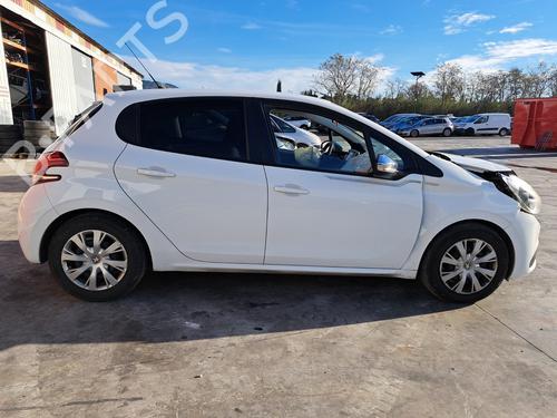 Right taillight PEUGEOT 208 I (CA_, CC_) 1.6 HDi / BlueHDi 75 | BP31668242C35 