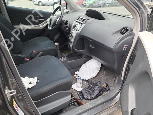 Retrovisor esquerdo TOYOTA YARIS (_P9_) 1.4 D-4D (NLP90_, NLP90R) | BP30936195C26