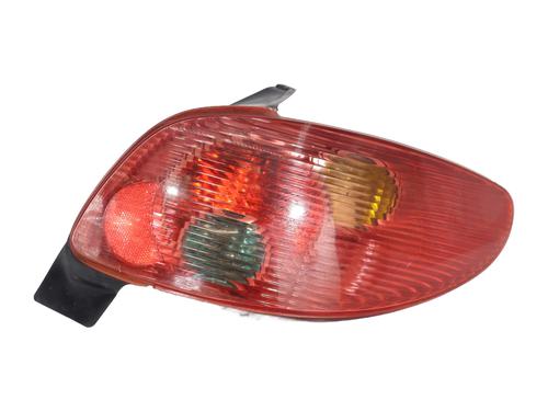 Højre baglygte PEUGEOT 206 Hatchback (2A/C) 1.4 HDi eco 70 (68 hp) 29748275