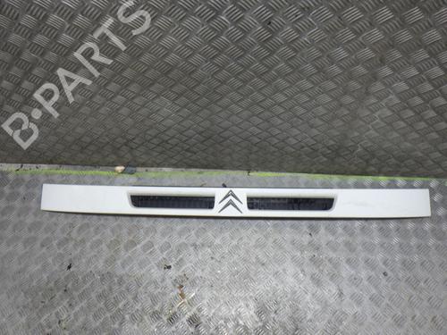Used Grille CITROËN JUMPER I Van (230L) 2.5 D (86 hp) 25003453