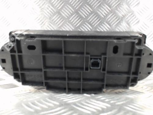 Used Climate control TOYOTA YARIS (_P13_) 1.5 Hybrid (NHP130_, NHP130) (101 hp) 24258647