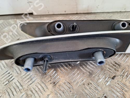 roof-bar-citroen-c4-cactus-2014-32392576 main image