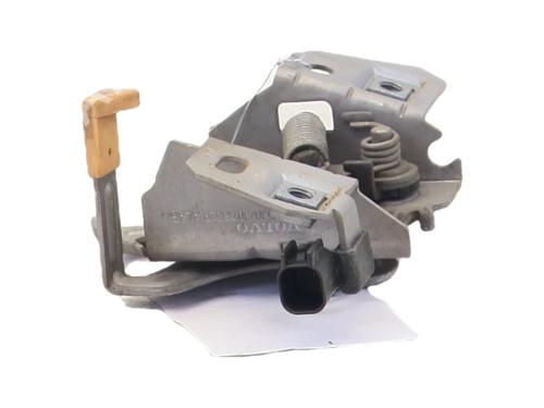 Used Hood lock Hood lock VOLVO C30 (533) 2.0 D (136 hp) 40438891 40438891