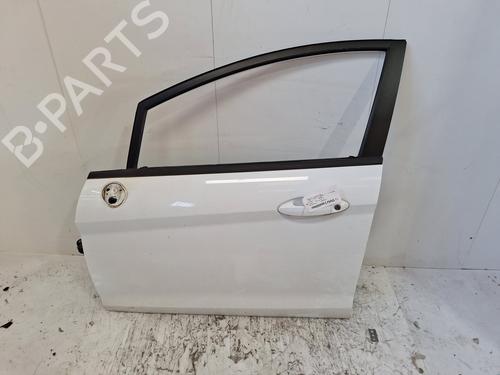 Dør venstre foran FORD FIESTA VI (CB1, CCN) 1.4 TDCi (70 hp) 30677803