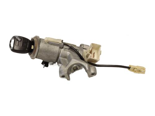 Used Ignition barrel TOYOTA AVENSIS VERSO (_M2_) 2.0 D (CLM20_, CLM20R) (116 hp) 28103223