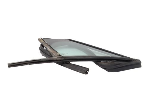 Front left quarter glass PEUGEOT 308 I (4A_, 4C_) 1.6 HDi | BP29432525C111 