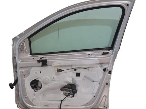 right-front-door-renault-clio-iii-br01-cr01-2005-2006-2007-2008-2009-2010-2011-2012-2013-2014-37637634 main image