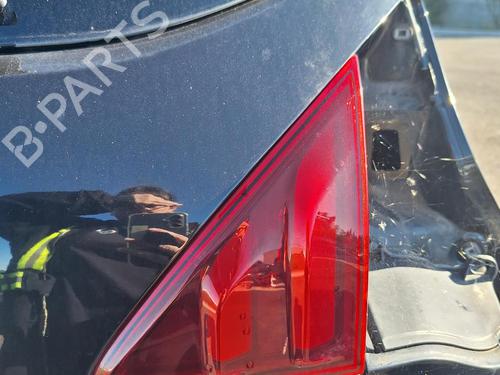 Używane Lampa tylna klapy bagażnika prawa PEUGEOT 3008 I MPV (0U_) 1.6 BlueHDi 120 (120 hp) 28813441