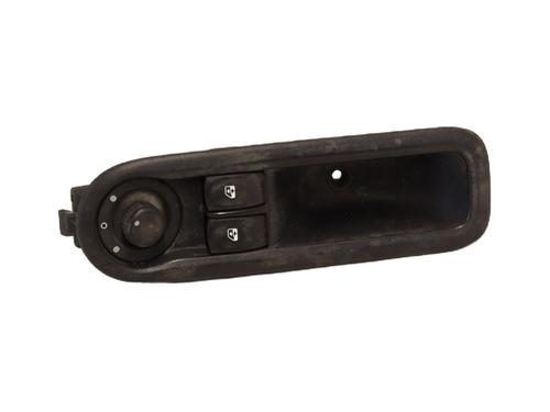 Interrupteur de vitre avant gauche RENAULT TWINGO II (CN0_) 1.2 16V (CN04, CN0B) (75 hp) 28353709