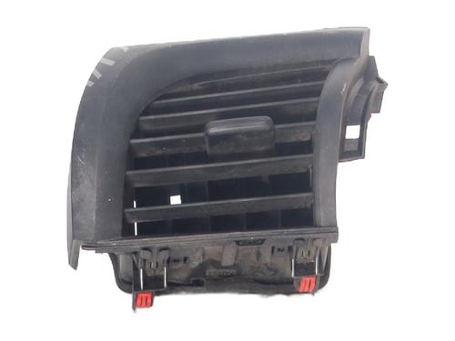 Used Air vent TOYOTA HILUX VIII Pickup (_N1_) 2.4 D 4WD (GUN125_, GUN125R) (150 hp) 30462291