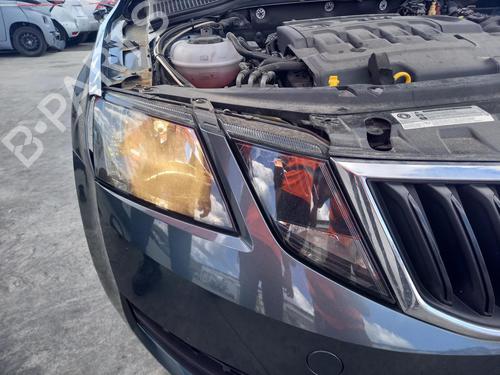 Right headlight SKODA OCTAVIA III (5E3, NL3, NR3) 1.6 TDI | BP24254672C29 - Image 3
