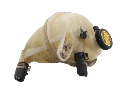 expansion-tank-toyota-yaris-_p9_-2005-2006-2007-2008-2009-2010-2011-2012-2013-2014-32473037 main image