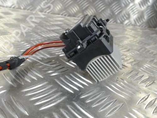 Used Heater resistor Heater resistor RENAULT CLIO IV (BH_) 1.5 dCi 75 (75 hp) 24258758 24258758