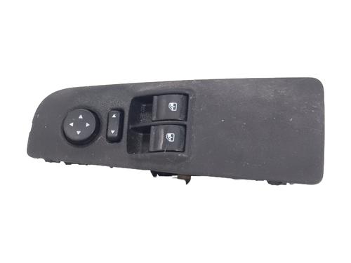 Used Left front window switch FIAT GRANDE PUNTO (199_) 1.4 (199AXB11, 199AXB1A, 199BXB1A, 199AXL1A) (77 hp) 29717382