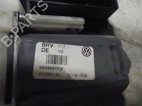Left front window motor VW GOLF VI (5K1) 1.6 TDI | BP24260900E21