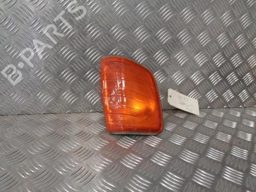 Used Right front indicator MERCEDES-BENZ 124 Saloon (W124) [1984-1993]  24258971