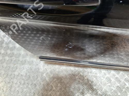 Used Right front door Right front door 29007132 29007132