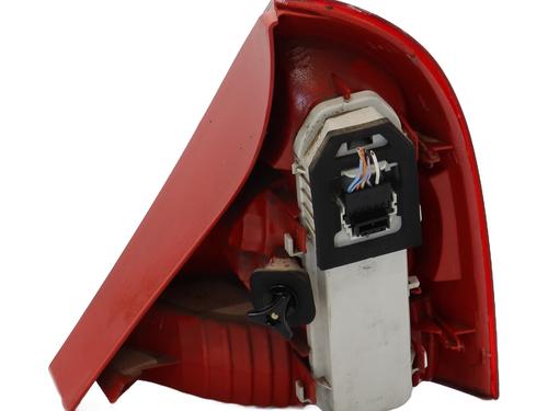 Used Left taillight Left taillight RENAULT CLIO II (BB_, CB_) [1998-2016] 33737651 33737651