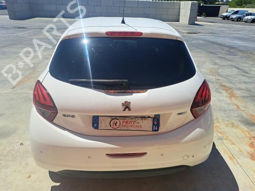 Right front door PEUGEOT 208 I (CA_, CC_) 1.2 VTI 82 | BP32270816C3